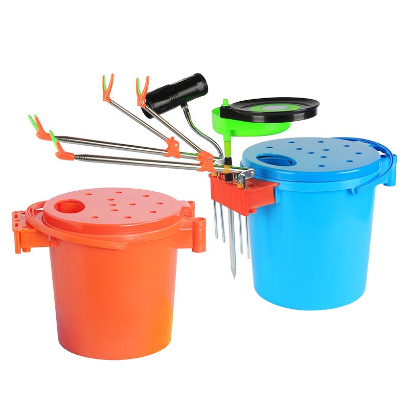 A multi-purpose fishing barrel can be used in a fishing tank with a bucket full of thicker fish rafts and a bucket full of water